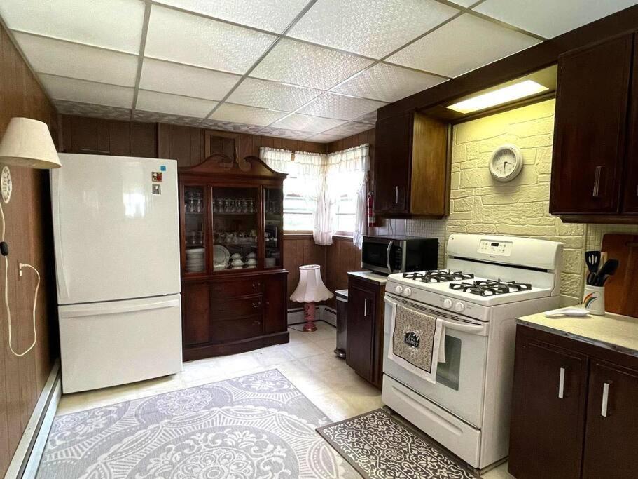 Entire Home In Buffalo - 6 Guests 3 Bedroom 1 Bath - Convenient Location - 25Min To Niagara Falls Exterior foto