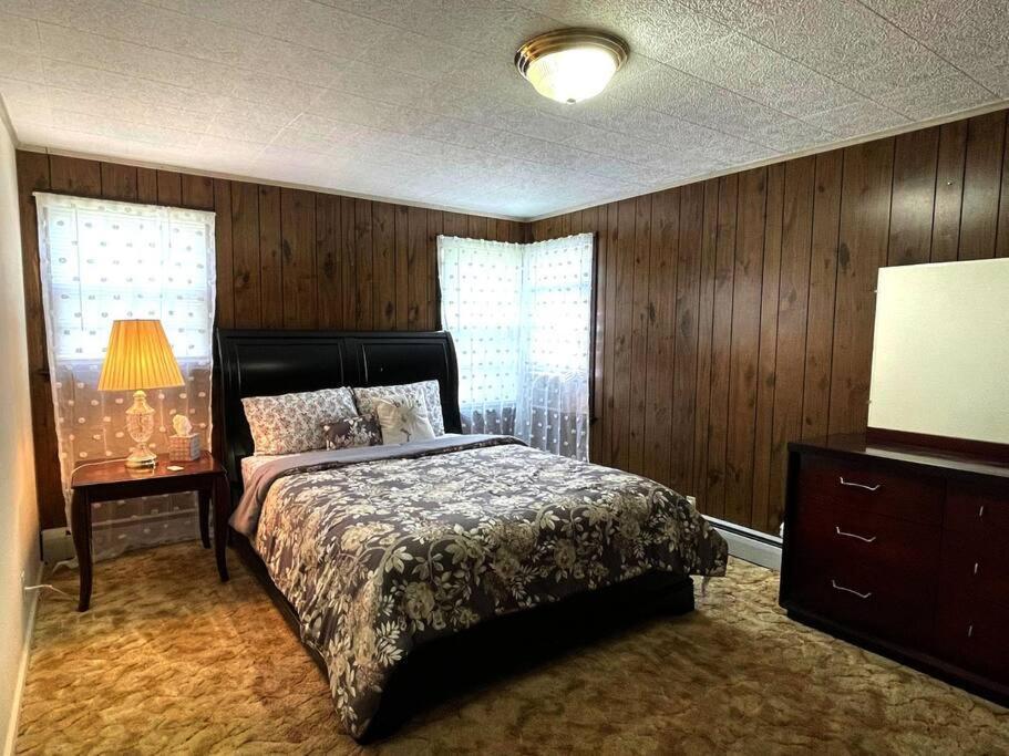 Entire Home In Buffalo - 6 Guests 3 Bedroom 1 Bath - Convenient Location - 25Min To Niagara Falls Exterior foto